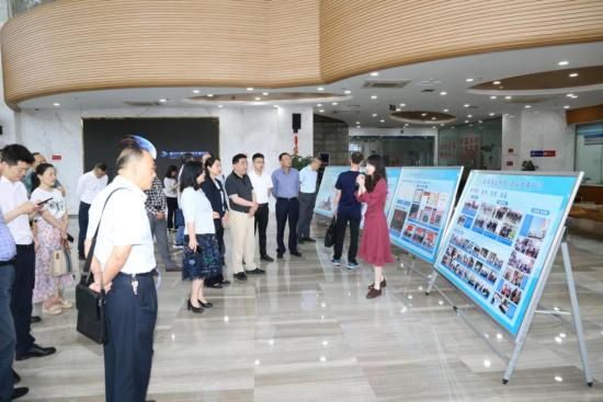 【中心動態】成都市青白江區地方志編纂委員會辦公室成員一行蒞臨青白江國際木材交易中心參觀交流
